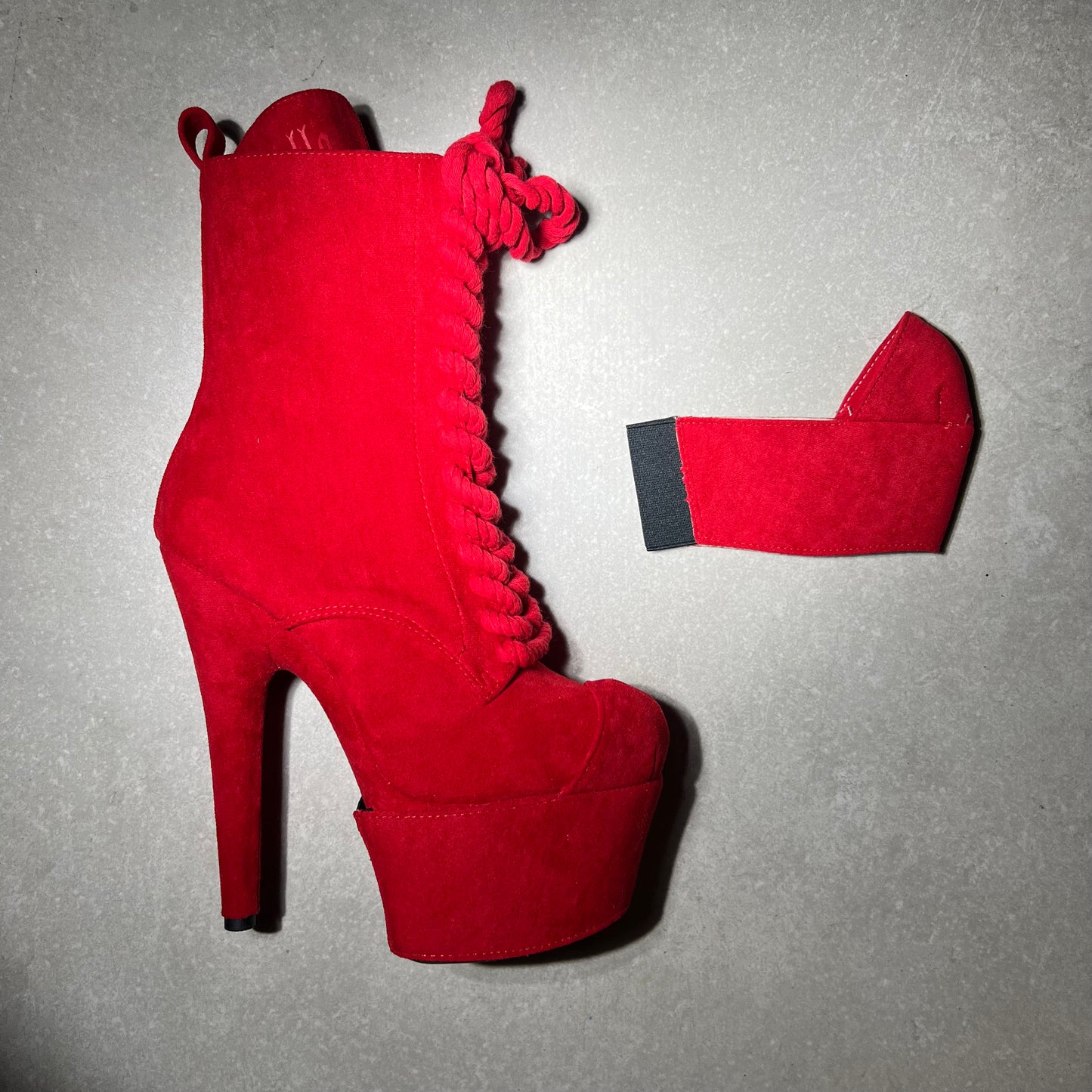 Classique Shoe Protector - Babydoll All Tied Up Red - 7 INCH