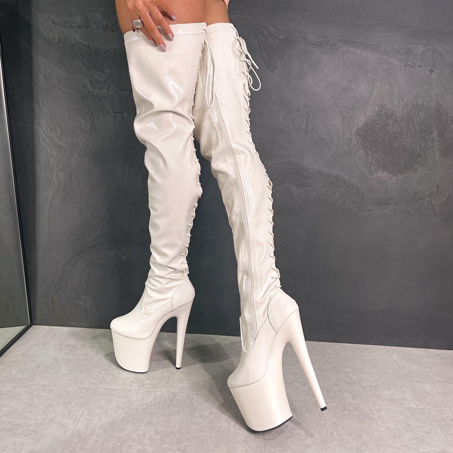 LipKit Thigh High No Angel INCH - Main Image