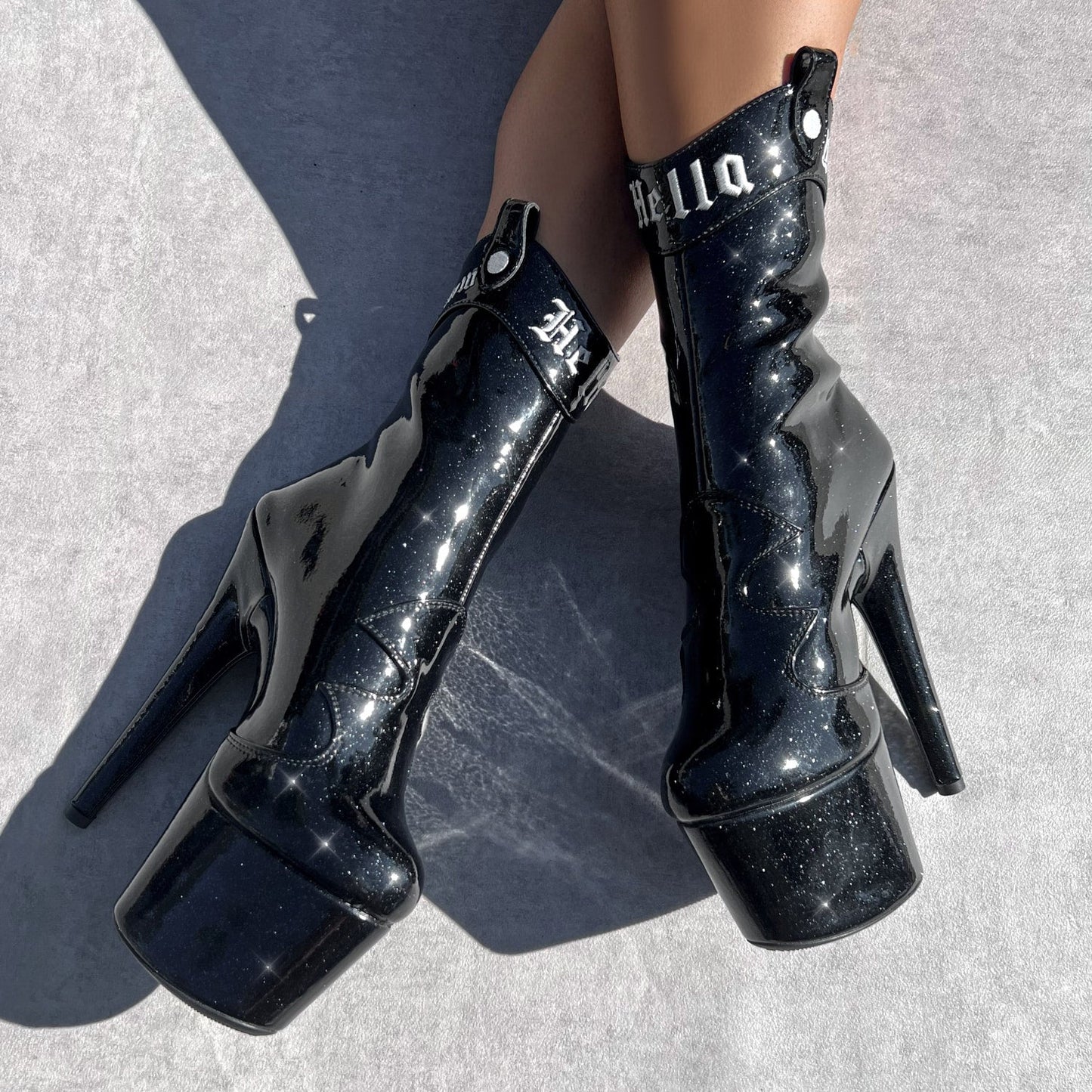 Country Cowgirl Boot - Black with White - 7INCH