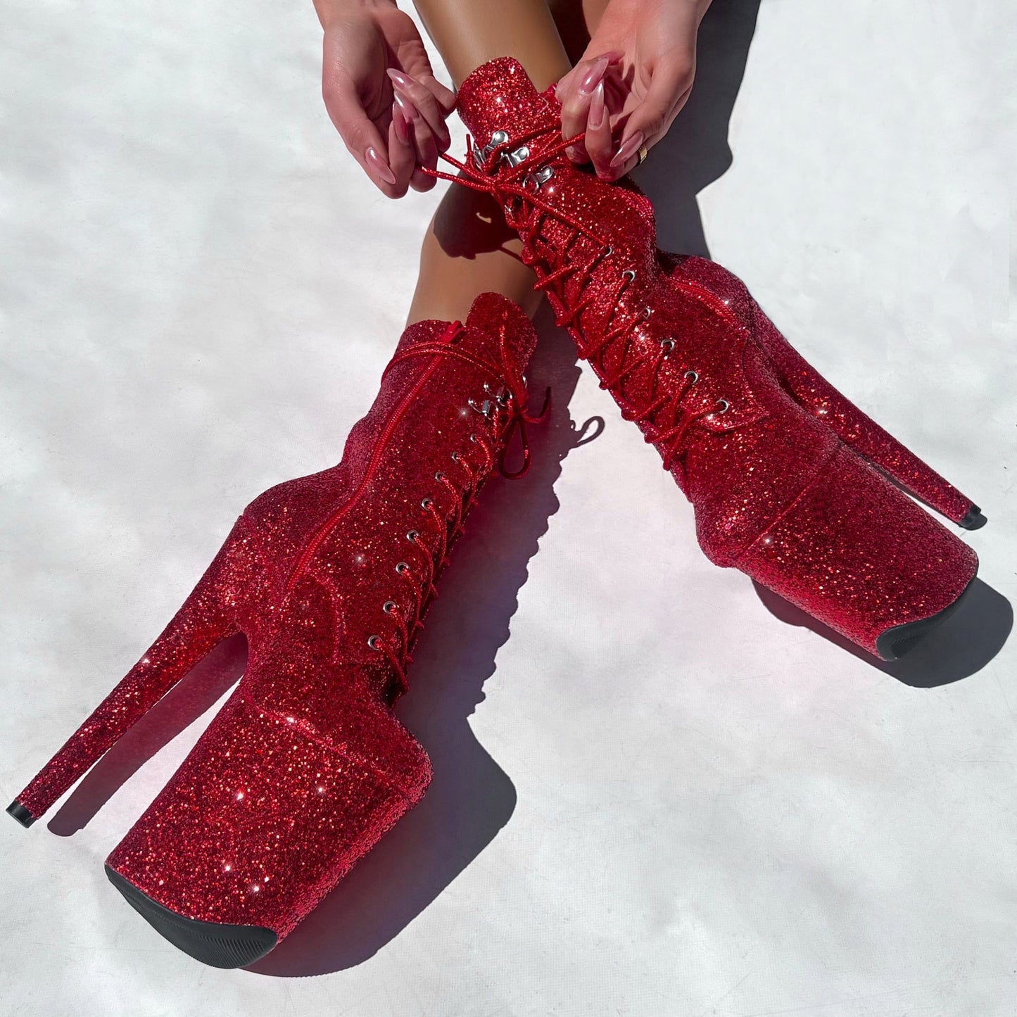 The Glitterati Xtra - Boot - Miles Red - 8INCH