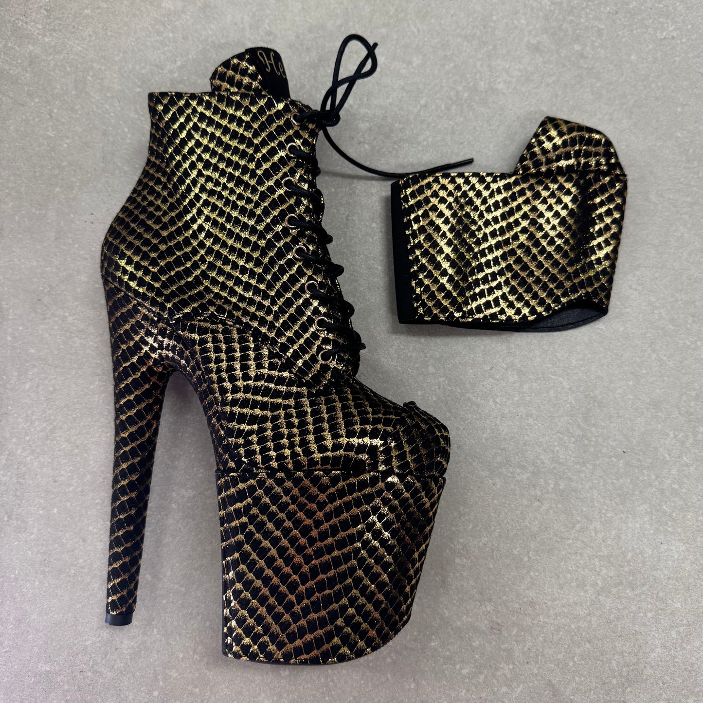 Classique Shoe Protector - Khaleesi Black & Gold - 8 INCH