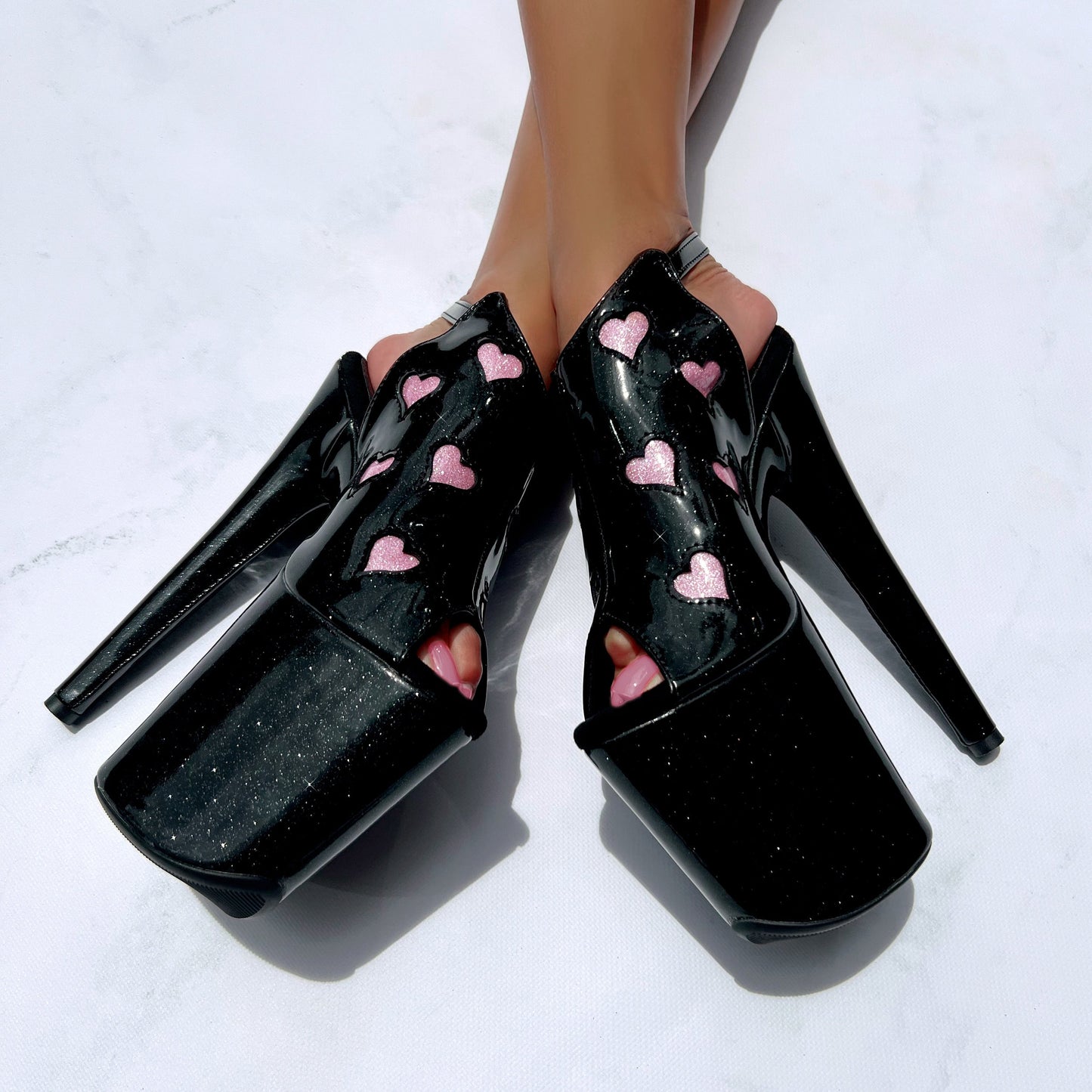 CUPID'S CHOKEHOLD BLACK - SHIELD STILETTO - 8INCH - LIMITED ED.