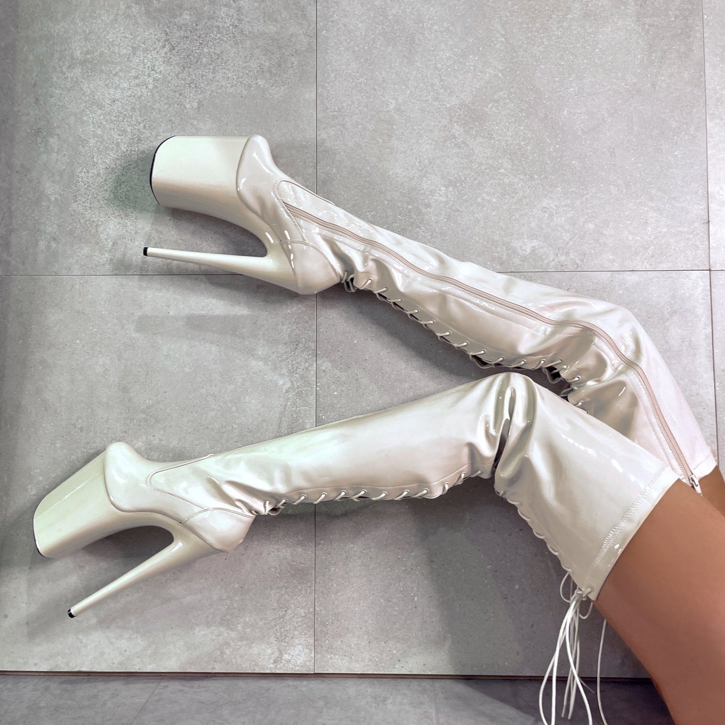 LipKit Thigh High - No Angel - 9 INCH