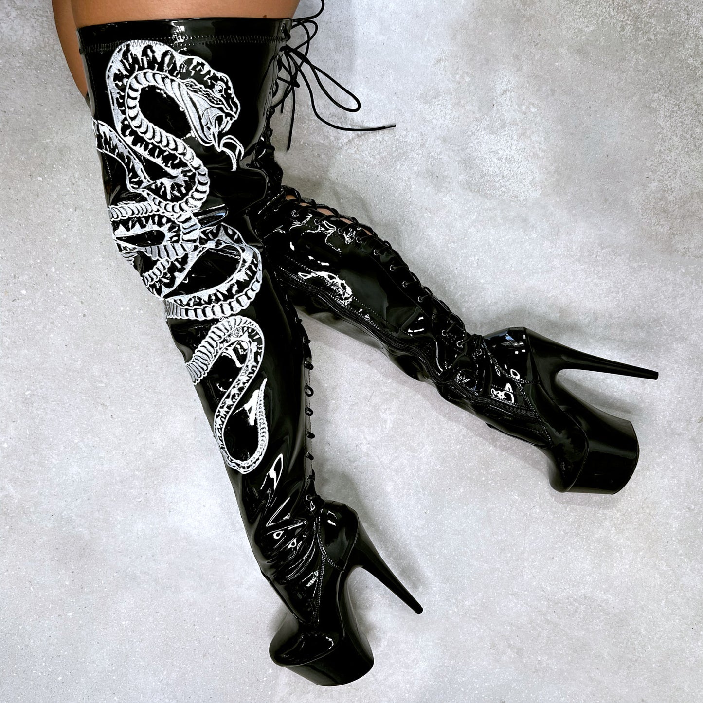 VIPER Boot Black with White Thicc Thigh High - 7INCH