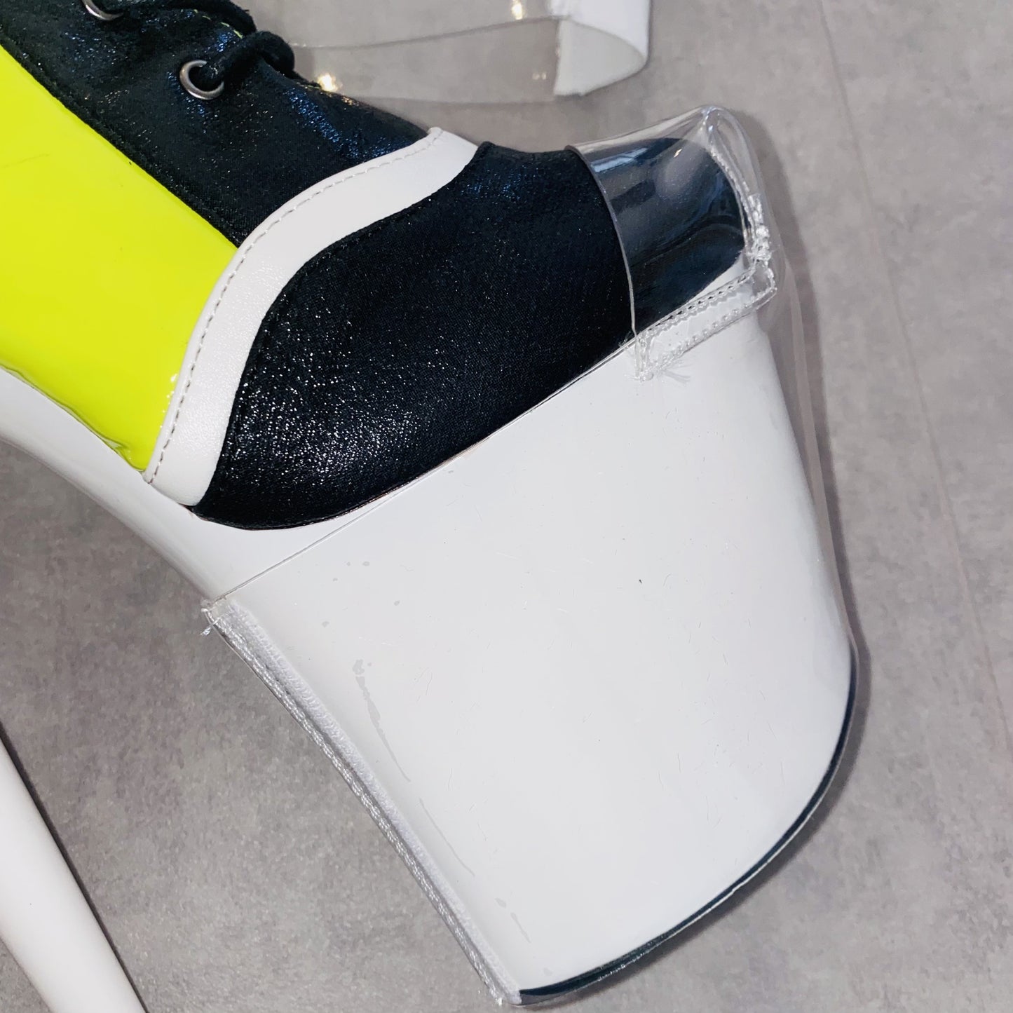 Classique Shoe Protector - Clear & White