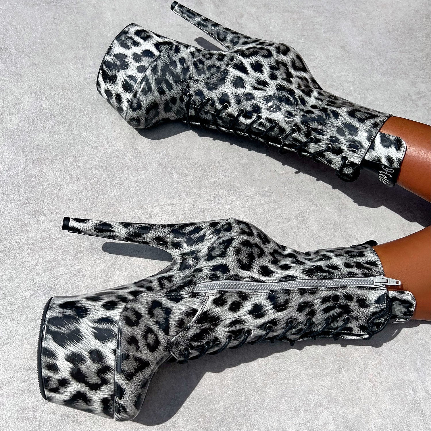 Snow hot sale leopard shoes